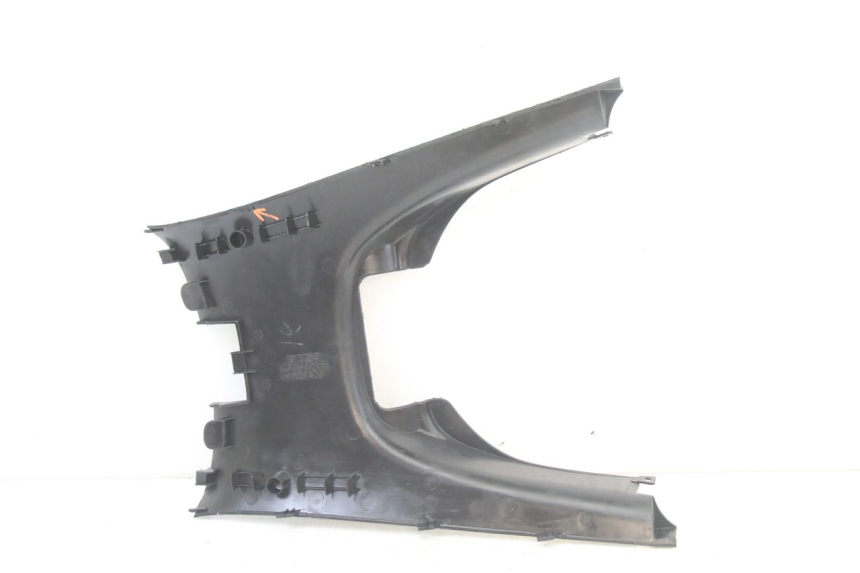 photo de TAPA DEBAJO DEL ASIENTO KYMCO DINK STREET 125 (2009 - 2014) - Detalles de los puntos de fijación