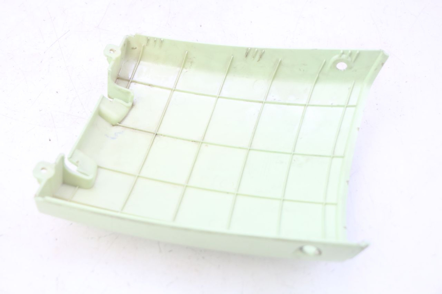 photo de TAPA DEBAJO DEL ASIENTO PEUGEOT DJANGO 2T 50 (2014 - 2019) - Detalle de la pieza