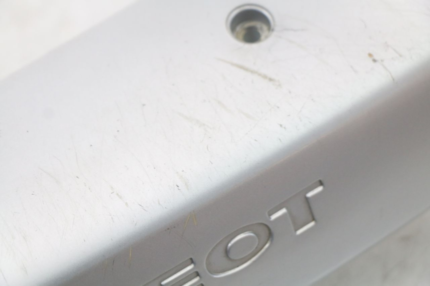 photo de TAPA BAJO EL ASIENTO DERECHO PEUGEOT 103 VOGUE VS2 50 (2004 - 2017) - Primer plano técnico