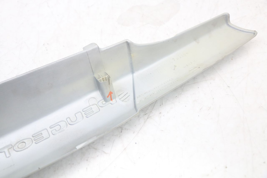 photo de TAPA BAJO EL ASIENTO DERECHO PEUGEOT 103 VOGUE VS2 50 (2004 - 2017) - Recambio usado revisado