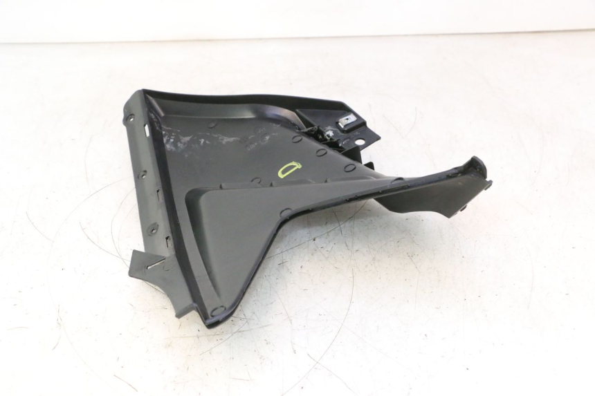 photo de TAPA BAJO EL ASIENTO DERECHO KYMCO AGILITY 16+ 4T 50 (2018 - 2023) - Recambio usado revisado