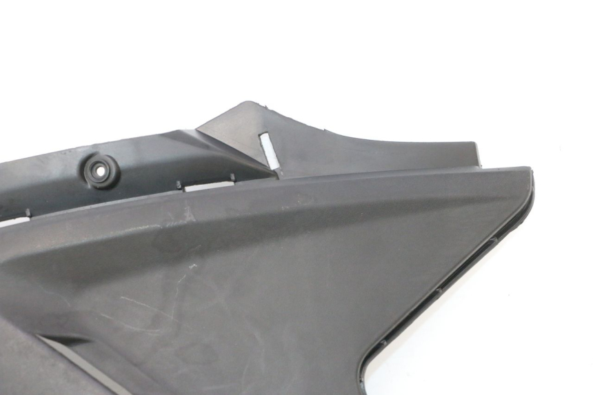 photo de TAPA BAJO ASIENTO DERECHO KYMCO AGILITY CITY 16P 125 (2015 - 2024) - Detalle de la pieza