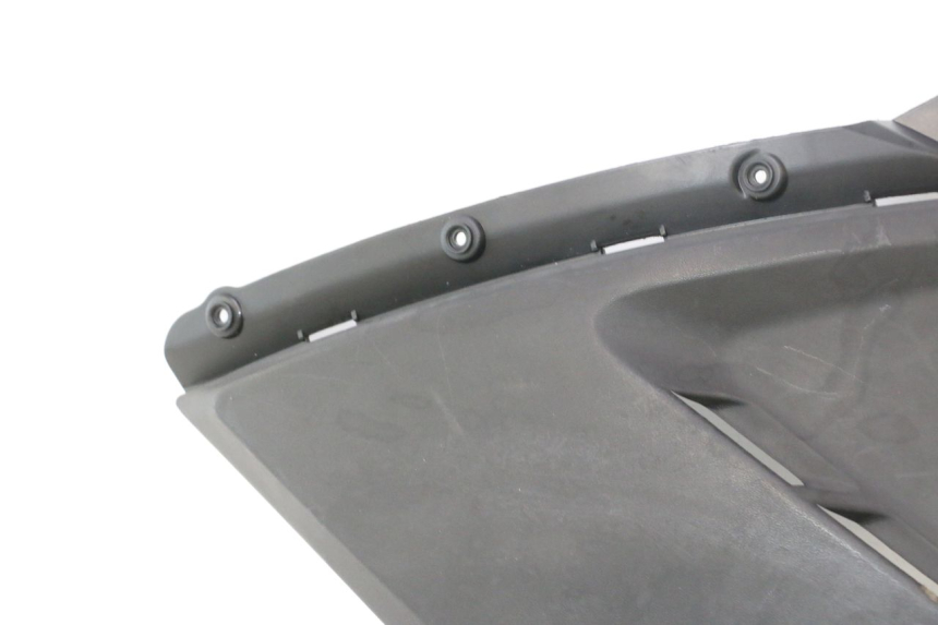 photo de TAPA BAJO ASIENTO DERECHO KYMCO AGILITY CITY 16P 125 (2015 - 2024) - Zoom estado de uso