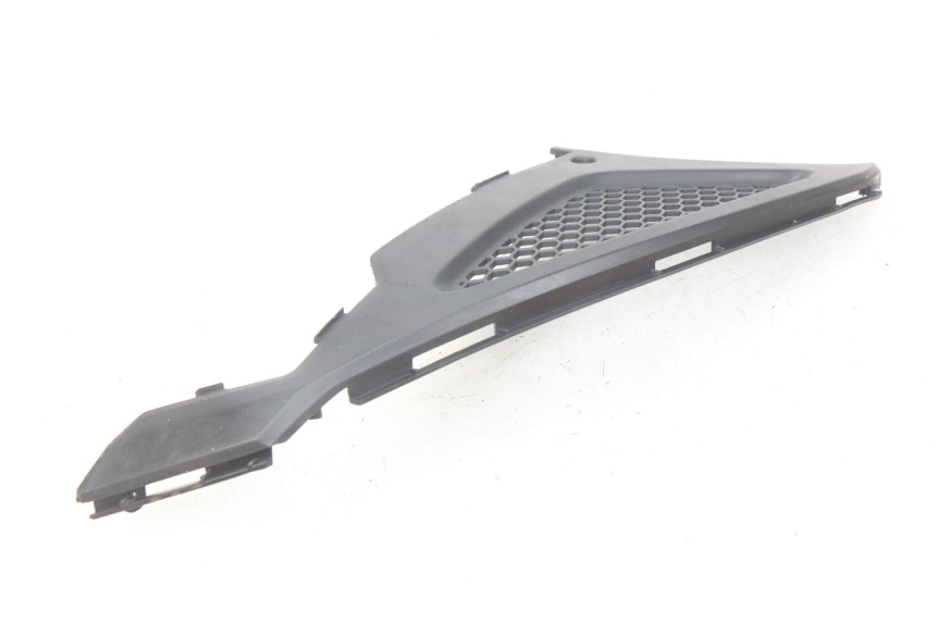 photo de TAPA BAJO EL ASIENTO DERECHO KYMCO AGILITY RS 2T 50 (2009 - 2013) - Zoom estado de uso