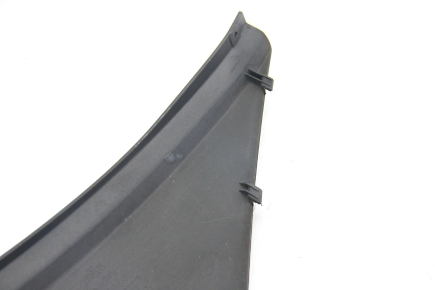 photo de TAPA BAJO EL ASIENTO DERECHO APRILIA ATLANTIC 500 (2002 - 2003) - Estado de la superficie y material