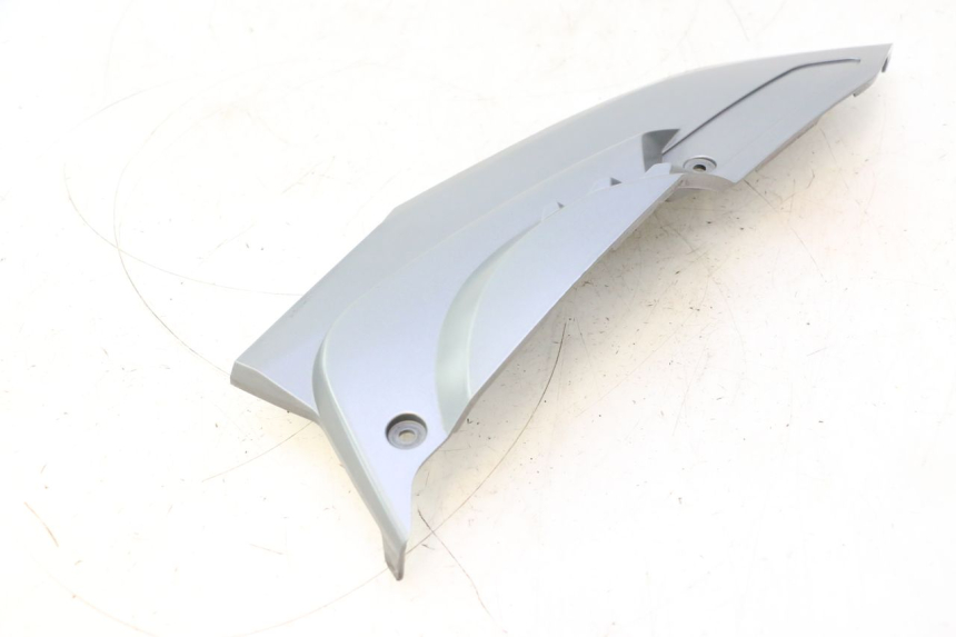 photo de TAPA BAJO EL ASIENTO DERECHO BMW C SPORT 650 (2015 - 2021) - Estado de la superficie y material