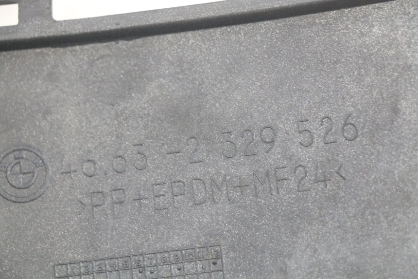 photo de TAPA BAJO EL ASIENTO DERECHO BMW C1 125 (2000 - 2003) - Detalle de la pieza