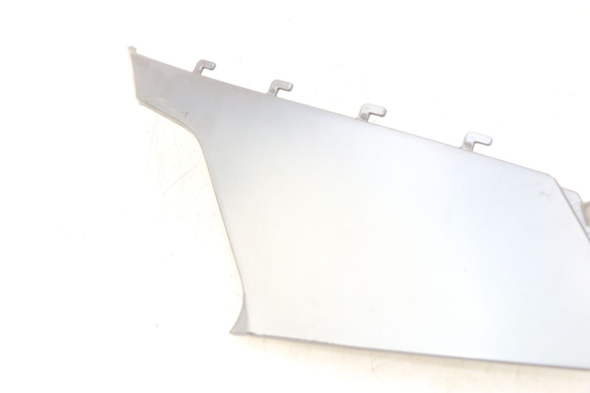 photo de TAPA BAJO EL ASIENTO DERECHO BMW C1 125 (2000 - 2003) - Vista general del producto