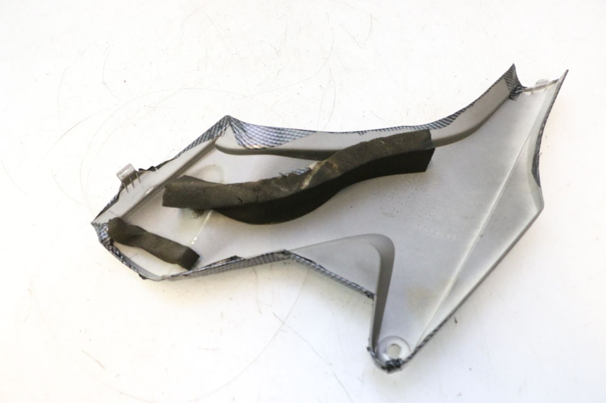 photo de TAPA BAJO ASIENTO DERECHO HONDA CB F HORNET 600 (2005 - 2006) - Vista general del producto