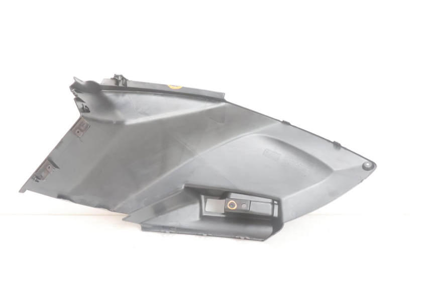 photo de TAPA BAJO ASIENTO DERECHO PEUGEOT CITYSTAR 2T 50 (2018 - 2021) - Primer plano técnico