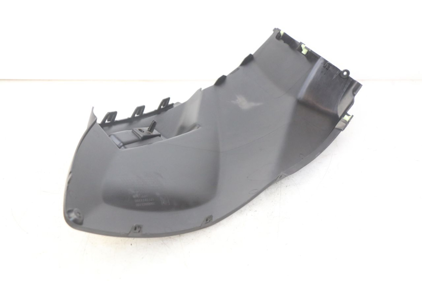 photo de TAPA DEBAJO DEL ASIENTO DERECHO PEUGEOT CITYSTAR AIR 125 (2014 - 2017) - Detalle de la pieza