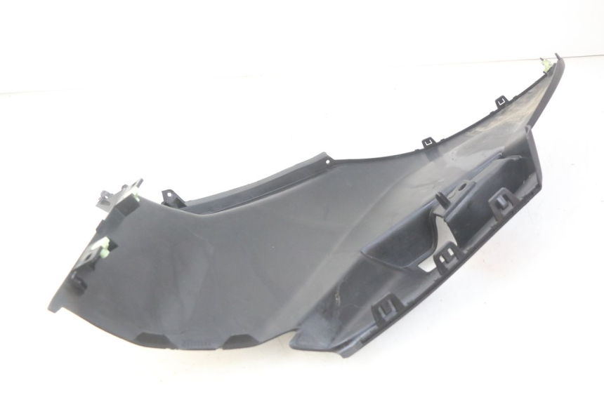 photo de TAPA BAJO EL ASIENTO DERECHO PEUGEOT CITYSTAR 125 (2011 - 2017) - Zoom estado de uso