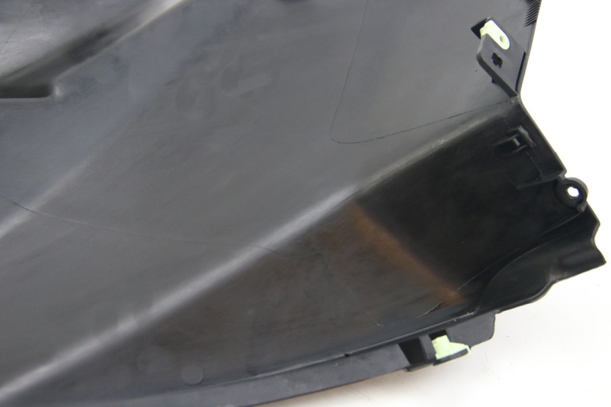 photo de TAPA BAJO EL ASIENTO DERECHO PEUGEOT CITYSTAR 125 (2011 - 2017) - Recambio usado revisado