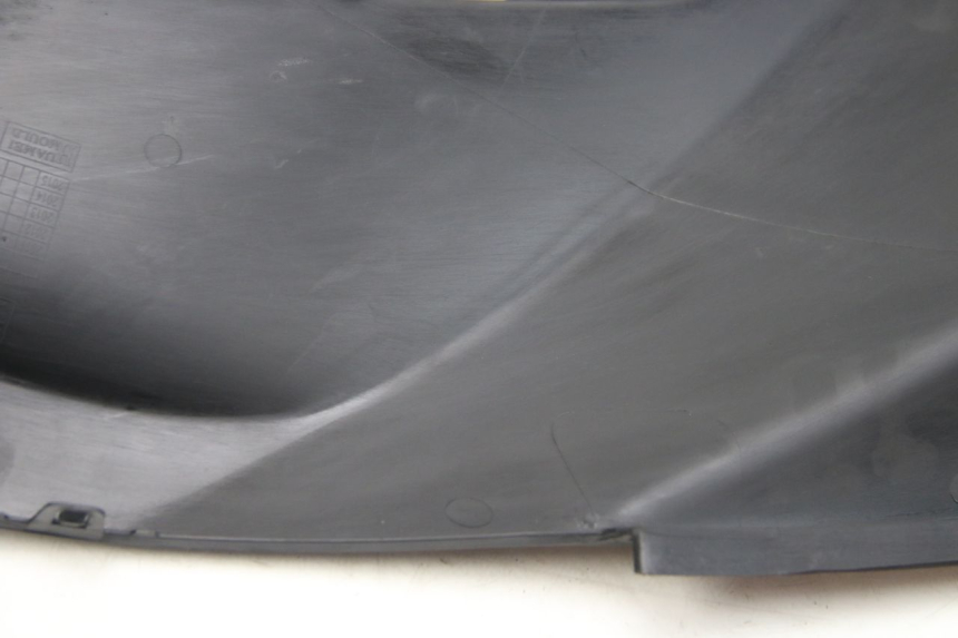 photo de TAPA BAJO EL ASIENTO DERECHO PEUGEOT CITYSTAR 125 (2011 - 2017) - Marcados y referencias originales