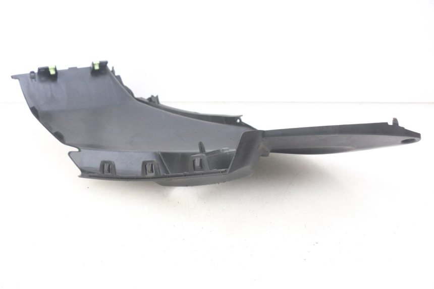 photo de TAPA BAJO EL ASIENTO DERECHO PEUGEOT CITYSTAR 50 (2013 - 2017) - Detalle de la pieza