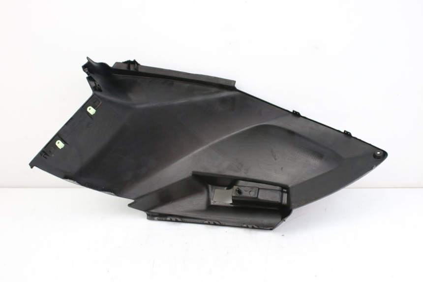 photo de TAPA BAJO EL ASIENTO DERECHO PEUGEOT CITYSTAR 50 (2013 - 2017) - Vista general del producto