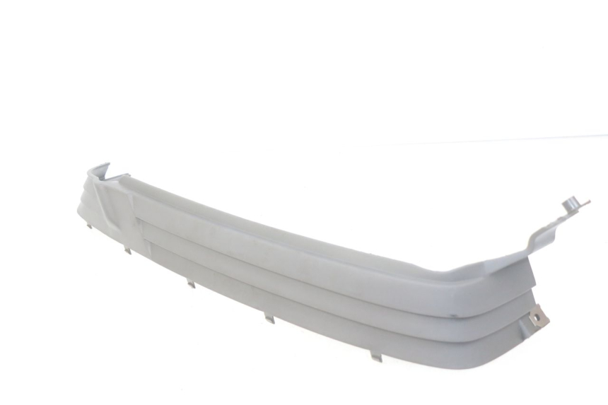 photo de TAPA BAJO EL ASIENTO DERECHO SUZUKI CP 80 (1985 - 1996) - Primer plano técnico