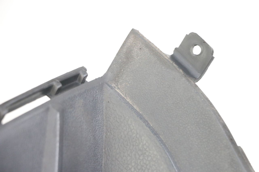 photo de TAPA BAJO EL ASIENTO DERECHO KYMCO DINK 4T 50 (2007 - 2018) - Detalle de la pieza