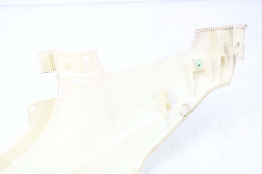 photo de TAPA BAJO EL ASIENTO DERECHO PEUGEOT DJANGO 2T 50 (2014 - 2019) - Detalle de la pieza