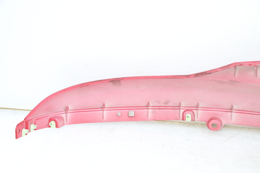 photo de TAPA BAJO ASIENTO DERECHO PEUGEOT DJANGO 4T 50 (2014 - 2019) - Estado de la superficie y material