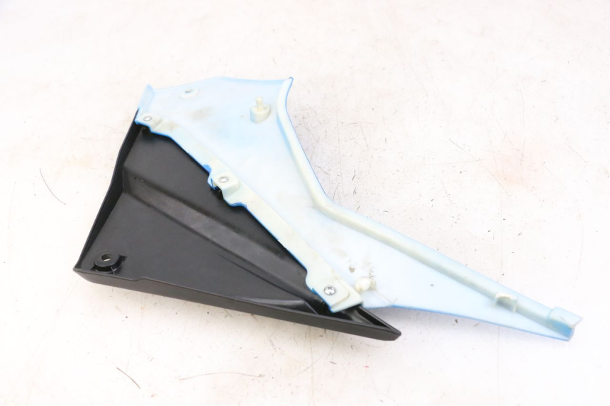 photo de TAPA BAJO ASIENTO DERECHO EBROH BRAVO GLE 1 (2020 - 2024) - Detalle de la pieza