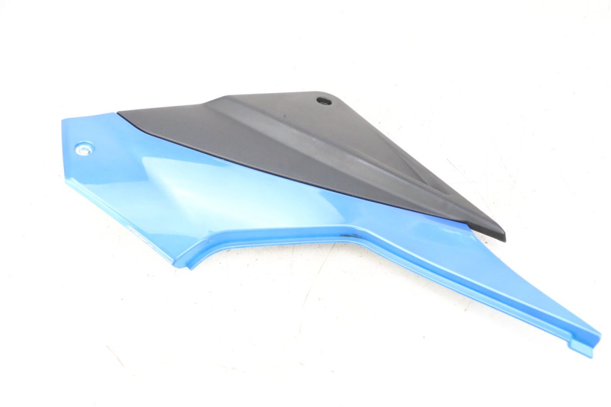 photo de TAPA BAJO ASIENTO DERECHO EBROH BRAVO GLE 1 (2020 - 2024) - Vista general del producto