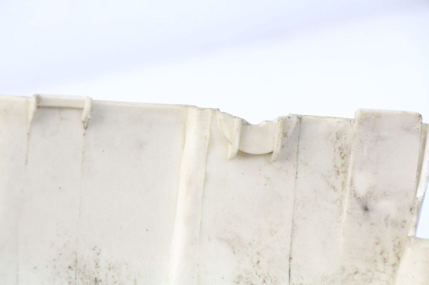 photo de TAPA BAJO ASIENTO DERECHO LINTEX FEVER 2T 50 (2009 - 2022) - Primer plano técnico