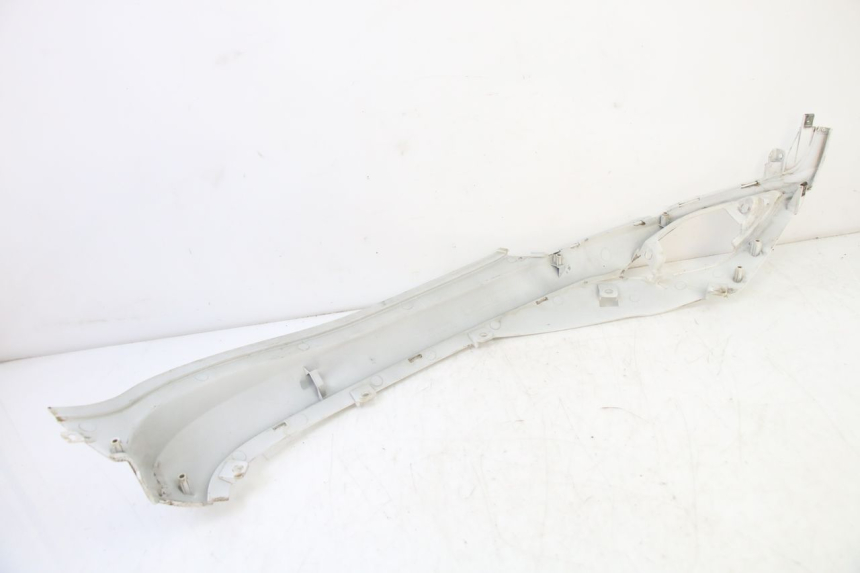 photo de TAPA BAJO EL ASIENTO DERECHO SYM FIDDLE 3 III 125 (2014 - 2020) - Vista general del producto