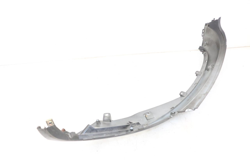 photo de TAPA BAJO ASIENTO DERECHO SYM FIDDLE 3 III 50 (2014 - 2020) - Detalles de los puntos de fijación