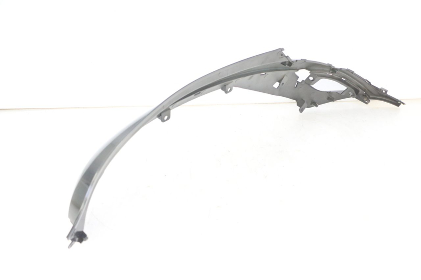 photo de TAPA BAJO ASIENTO DERECHO SYM FIDDLE 3 III 50 (2014 - 2020) - Detalles de los puntos de fijación