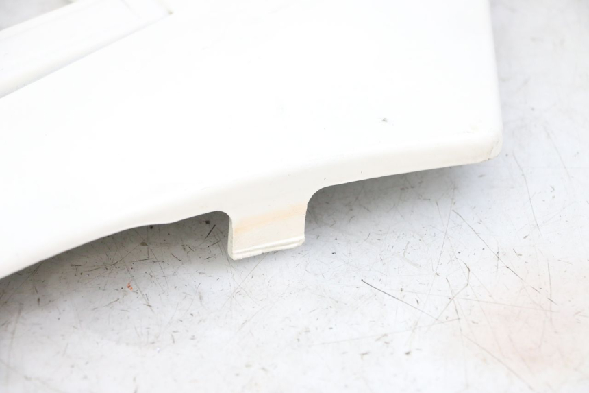 photo de TAPA BAJO ASIENTO DERECHO YAMAHA FJ 36Y 1100 (1984 - 1985) - Zoom estado de uso