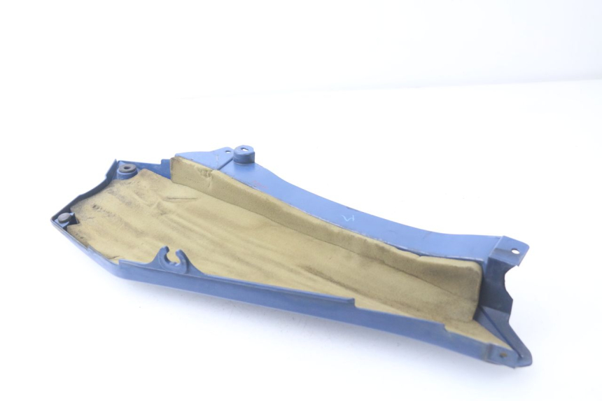 photo de TAPA BAJO ASIENTO DERECHO YAMAHA FJR ABS 1300 (2006 - 2012) - Zoom estado de uso