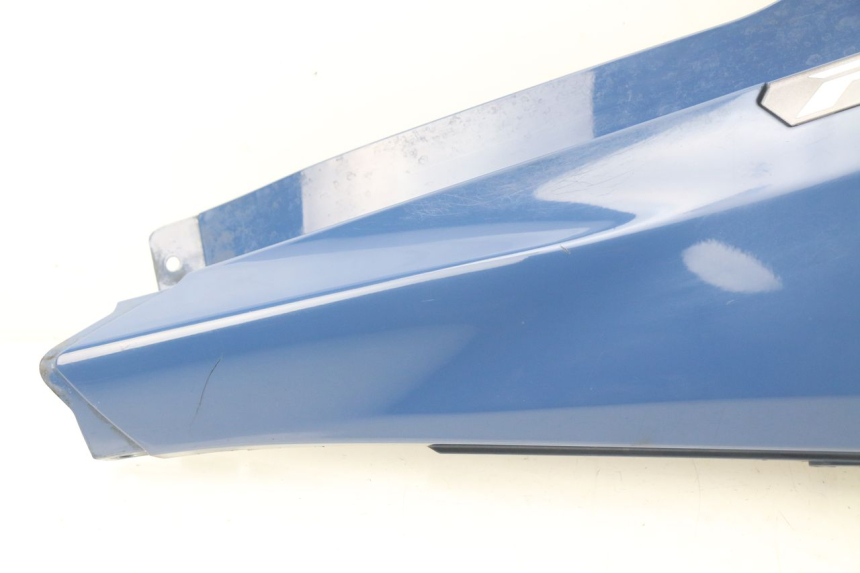 photo de TAPA BAJO ASIENTO DERECHO YAMAHA FJR ABS 1300 (2006 - 2012) - Detalles de los puntos de fijación