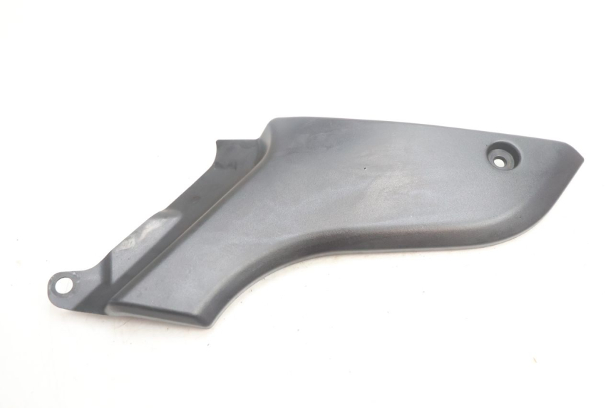 photo de TAPA BAJO ASIENTO DERECHO YAMAHA FJR 1300 (2001 - 2005) - Vista principal