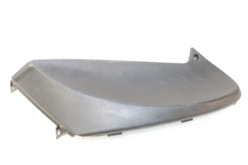 photo de TAPA BAJO ASIENTO DERECHO PIAGGIO FLY 2T 50 (2004 - 2017) - Detalle de la pieza