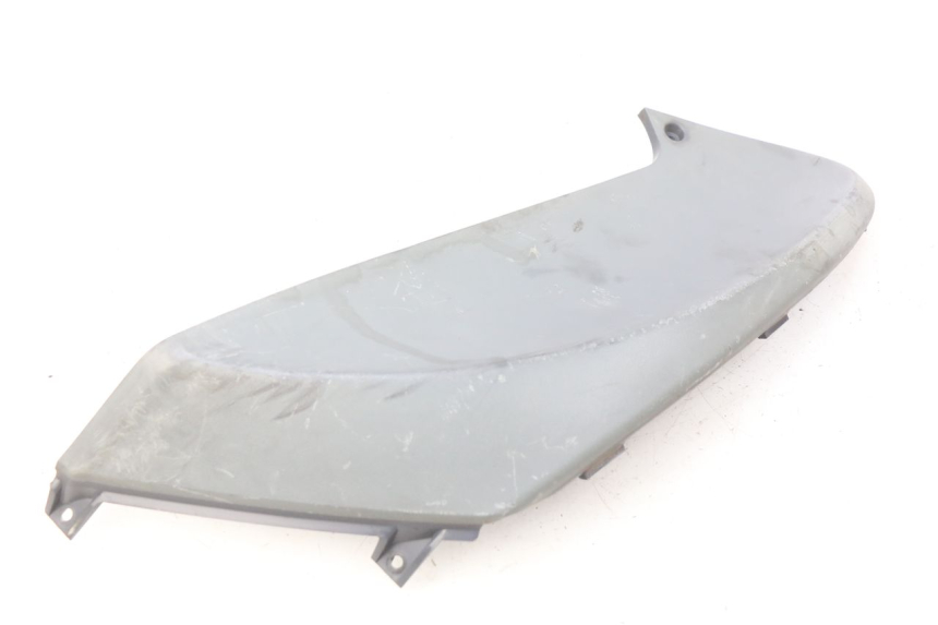 photo de TAPA BAJO EL ASIENTO DERECHO PIAGGIO FLY 100 (2006 - 2010) - Otra perspectiva