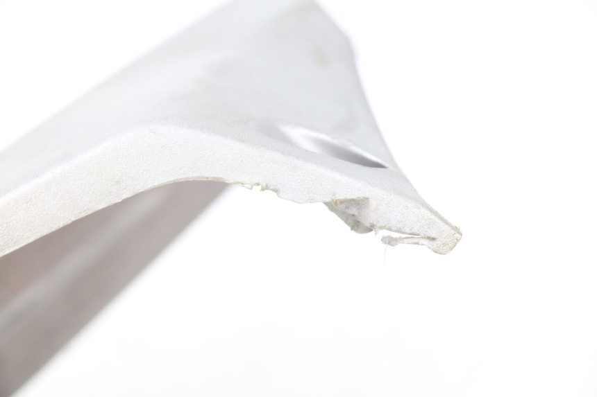 photo de TAPA BAJO EL ASIENTO DERECHO. PEUGEOT GEOPOLIS 400 (2007 - 2013) - Zoom estado de uso