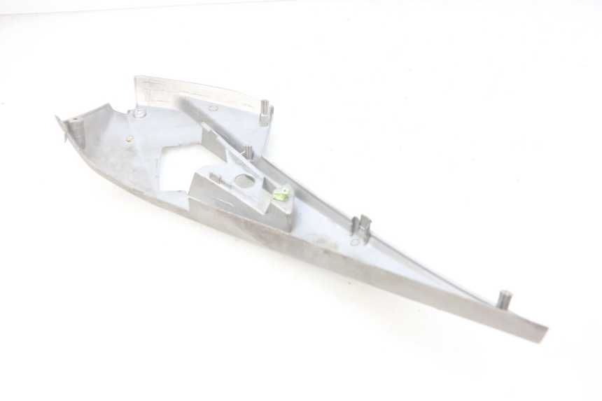 photo de TAPA BAJO EL ASIENTO DERECHO. PEUGEOT GEOPOLIS 400 (2007 - 2013) - Primer plano técnico