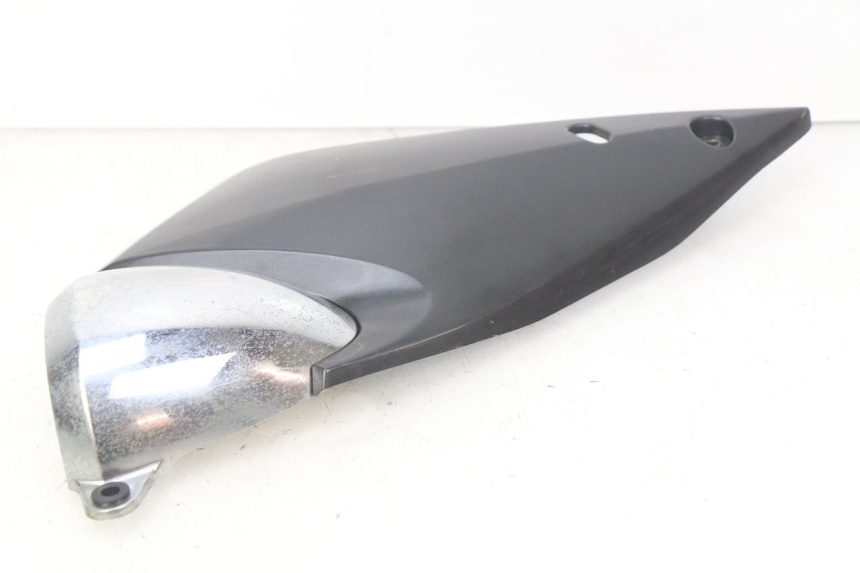 photo de TAPA BAJO ASIENTO DERECHO SUZUKI GSF N BANDIT 600 (2000 - 2004) - Otra perspectiva