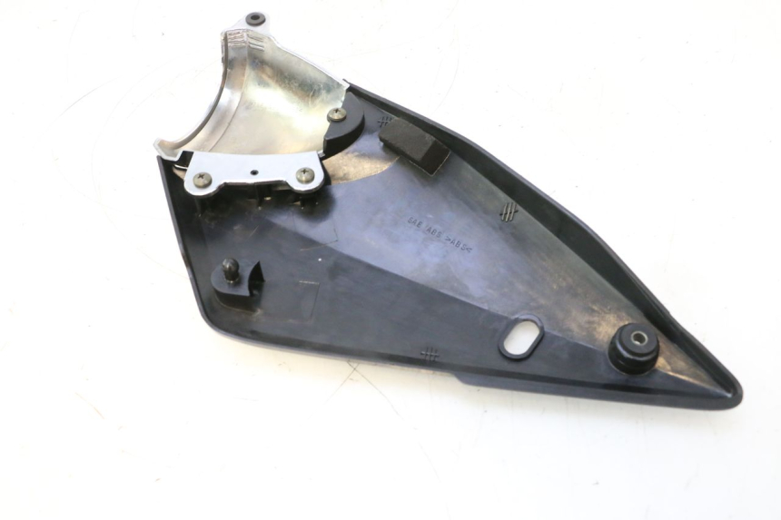 photo de TAPA BAJO ASIENTO DERECHO SUZUKI GSF N BANDIT 1200 (2001 - 2005) - Zoom estado de uso