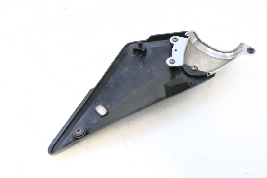photo de TAPA BAJO ASIENTO DERECHO SUZUKI GSF N BANDIT 1200 (2001 - 2005) - Otra perspectiva