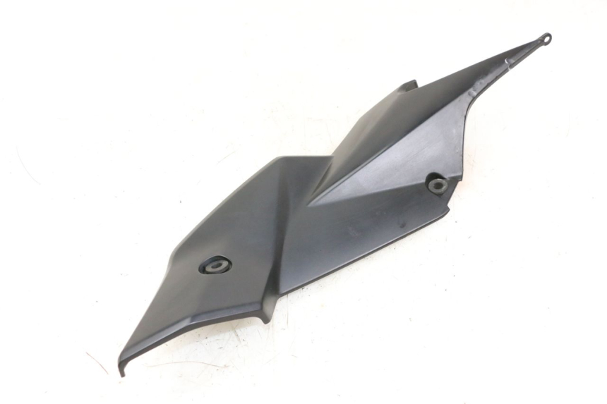 photo de TAPA BAJO ASIENTO DERECHO SUZUKI GSR 750 (2011 - 2017) - Vista general del producto