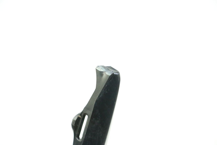 photo de TAPA BAJO ASIENTO DERECHO SUZUKI GSR 750 (2011 - 2017) - Primer plano técnico