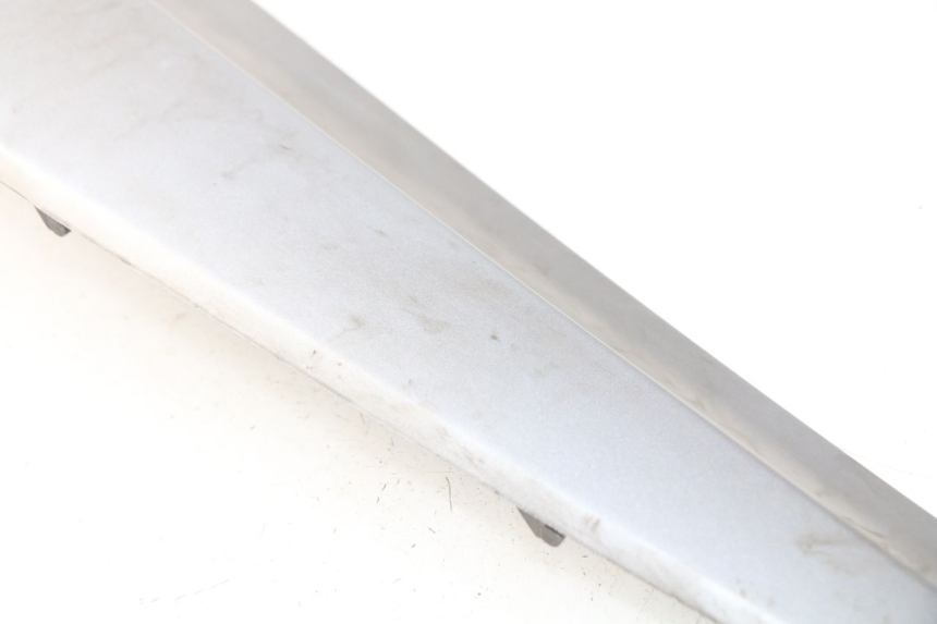 photo de TAPA BAJO ASIENTO DERECHO SYM GTS EFI ABS 125 (2012 - 2016) - Otra perspectiva