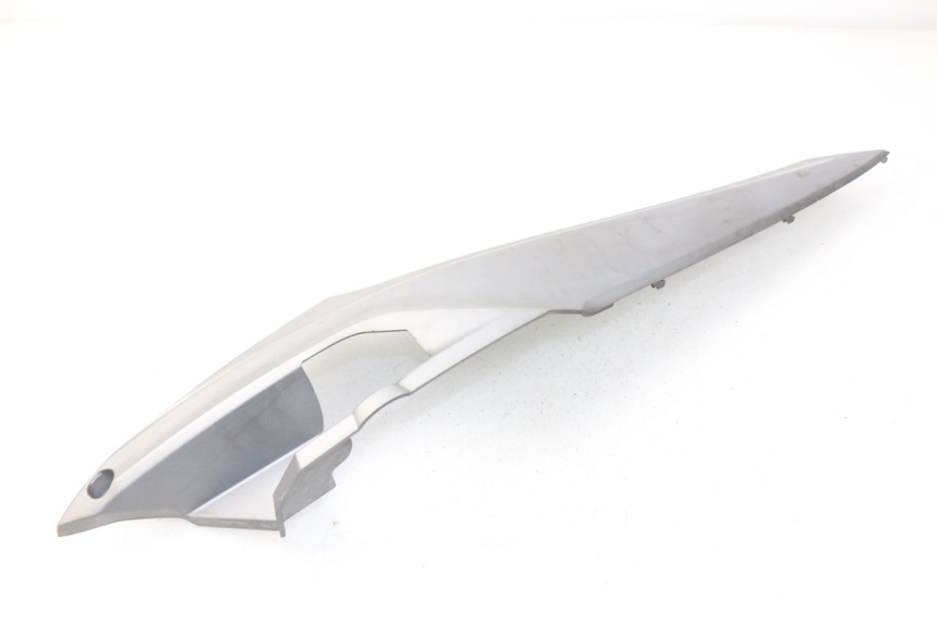photo de TAPA BAJO ASIENTO DERECHO SYM GTS EFI ABS 125 (2012 - 2016) - Vista general del producto