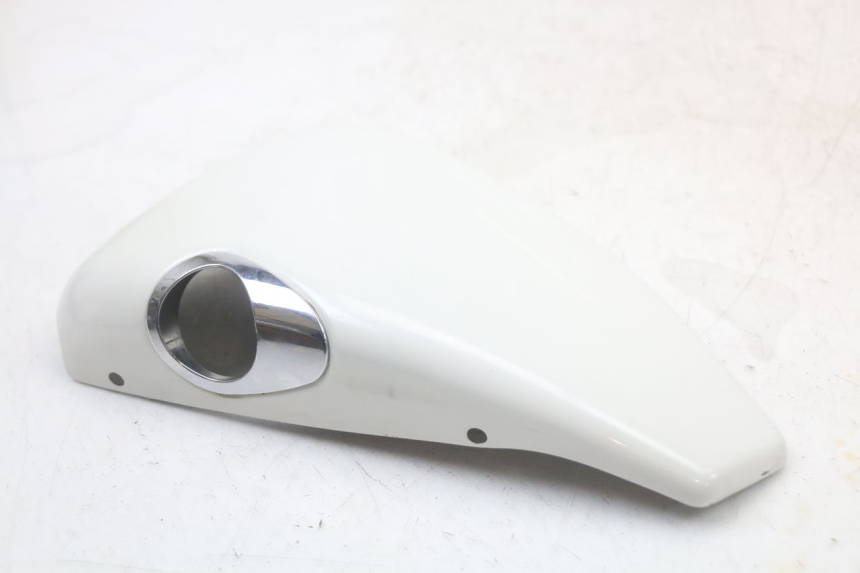 photo de TAPA BAJO ASIENTO DERECHO HARLEY DAVIDSON SPORTSTER XL CUSTOM 883 (1999 - 2006) - Otra perspectiva