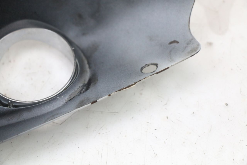 photo de TAPA BAJO ASIENTO DERECHO HARLEY DAVIDSON SPORTSTER XL CUSTOM 883 (1999 - 2006) - Marcados y referencias originales