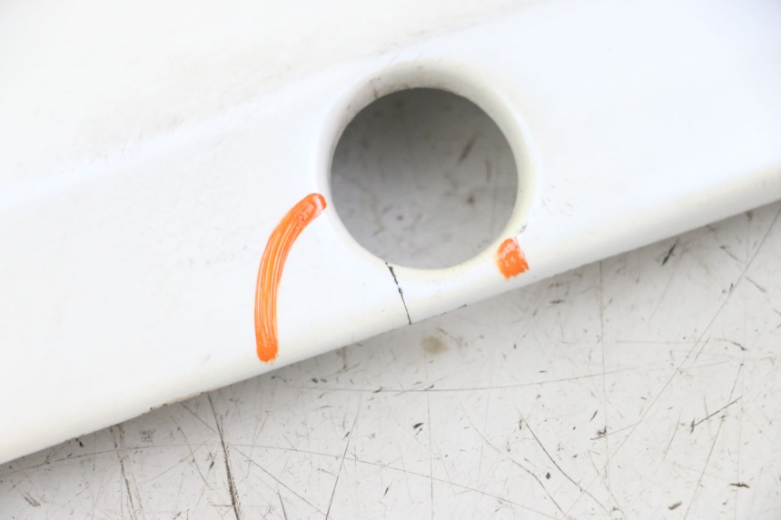 photo de TAPA BAJO ASIENTO DERECHO HONDA CBR F 1000 (1993 - 1996) - Marcados y referencias originales