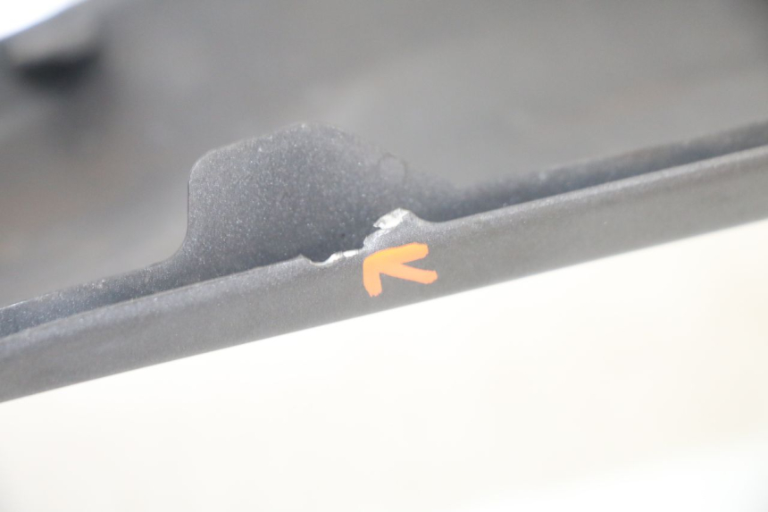 photo de TAPA BAJO ASIENTO DERECHO HONDA FORZA 125 (2021 - 2025) - Vista general del producto