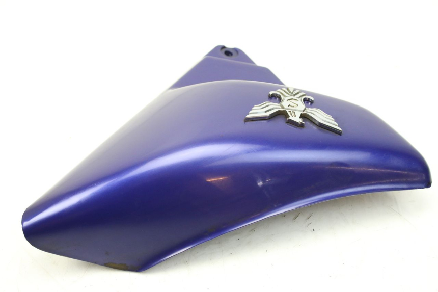 photo de TAPA BAJO EL ASIENTO DERECHO SYM HUSKY 125 (1999 - 2005) - Otra perspectiva